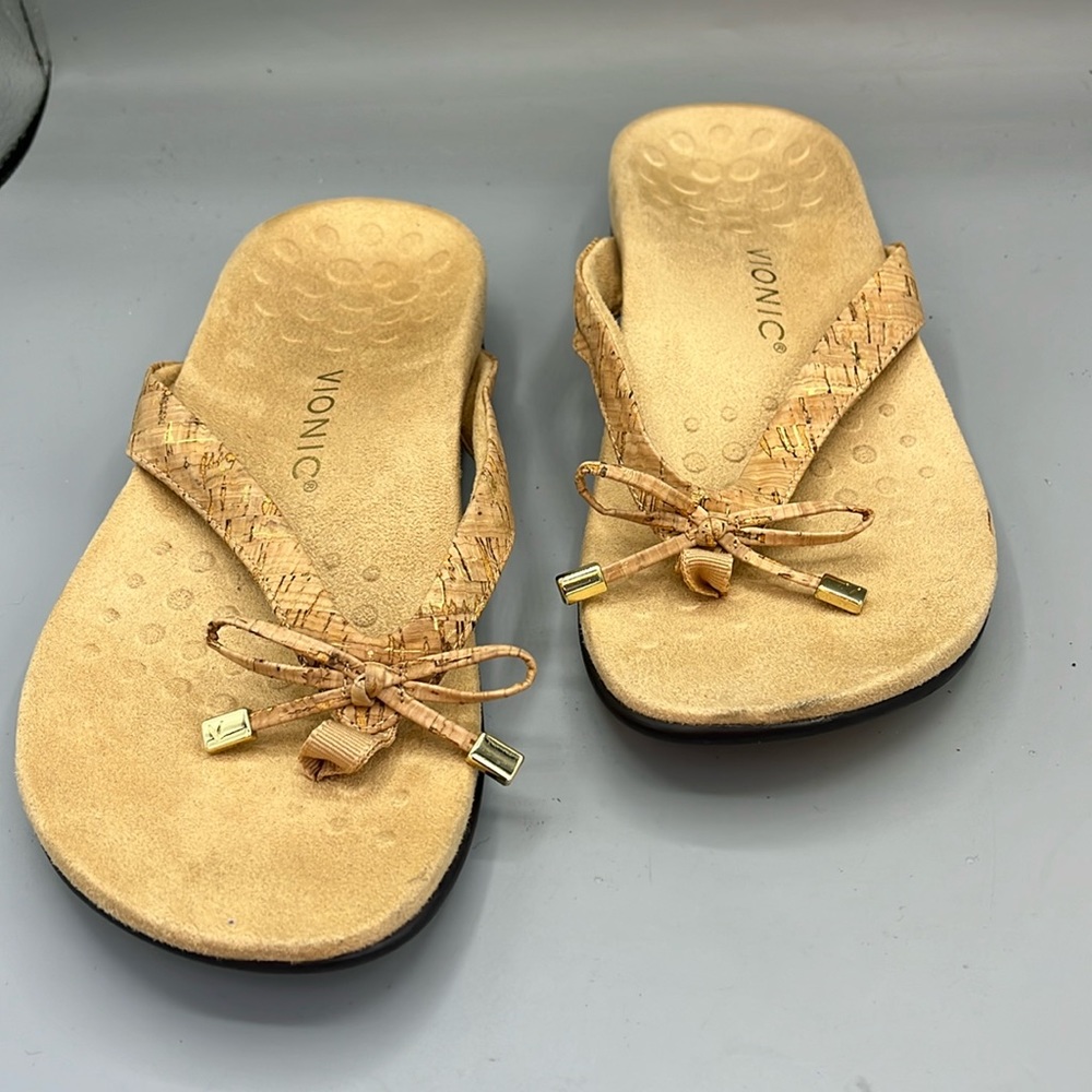 Vionic Bella Sandals View 3